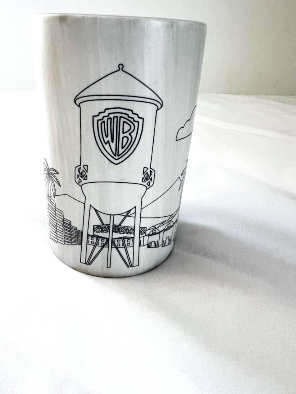Warner Bros.  RARE Collector’s Item! Warner Bros. Studio Tour Hollywood Mug 2018